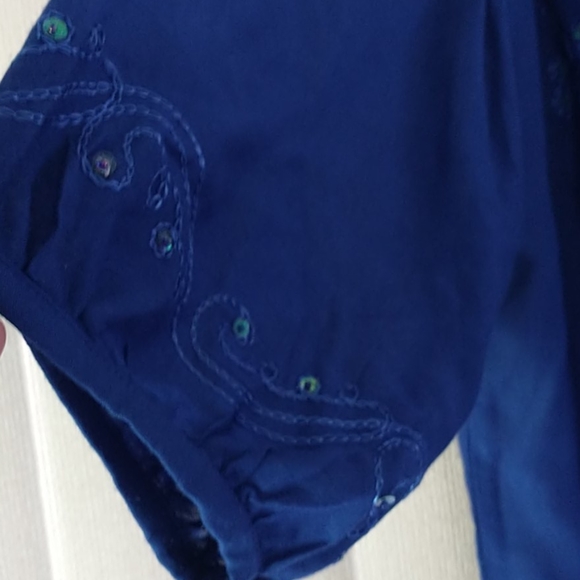 Island Planet Top - Picture 6 of 7